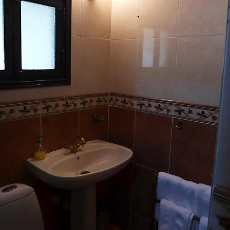 Kalimera A Lovely 1-bedroom With Ensuite And Kitchen Daire Limasol