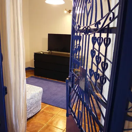 Kalimera A Lovely 1-bedroom With Ensuite And Kitchen Daire Limasol